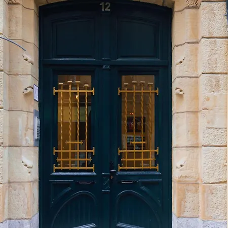 Familiar Reformado En Pleno Centro De San Sebastian, Donostia-san Sebastian * Σαν Σεμπαστιάν